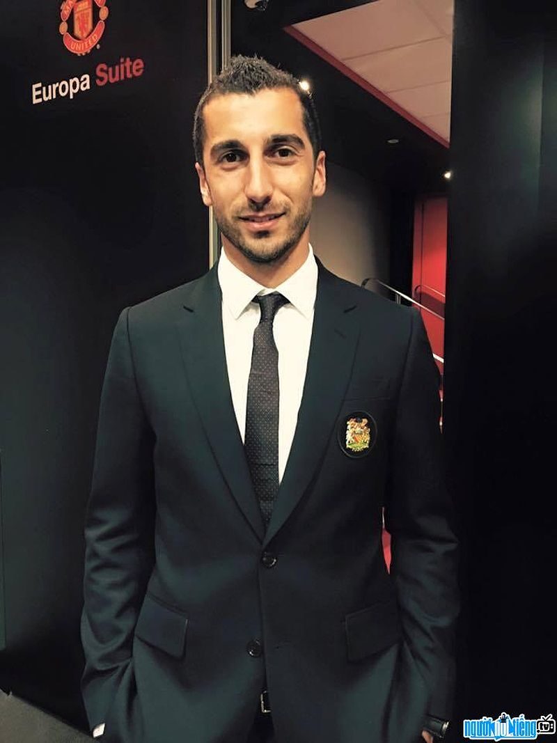 Chân dung Cầu thủ bóng đá Henrikh Mkhitaryan