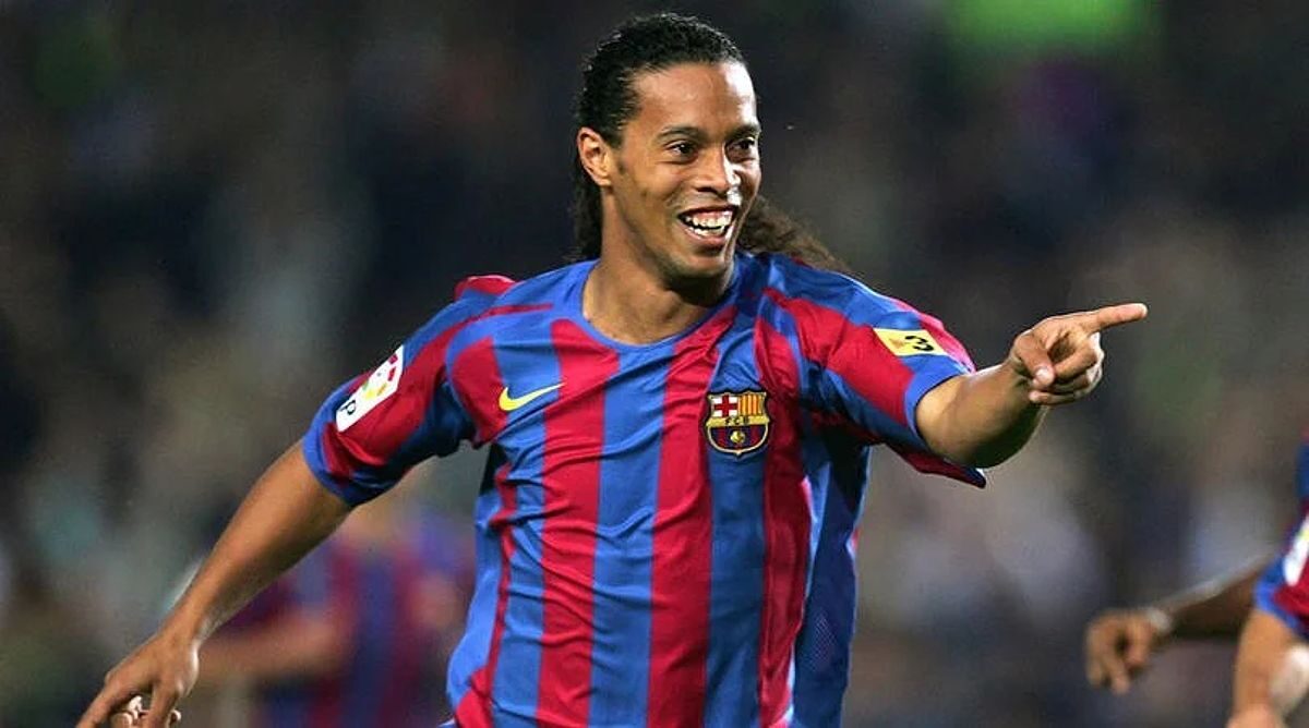 Ronaldinho với phong cách đá bóng vui nhộn