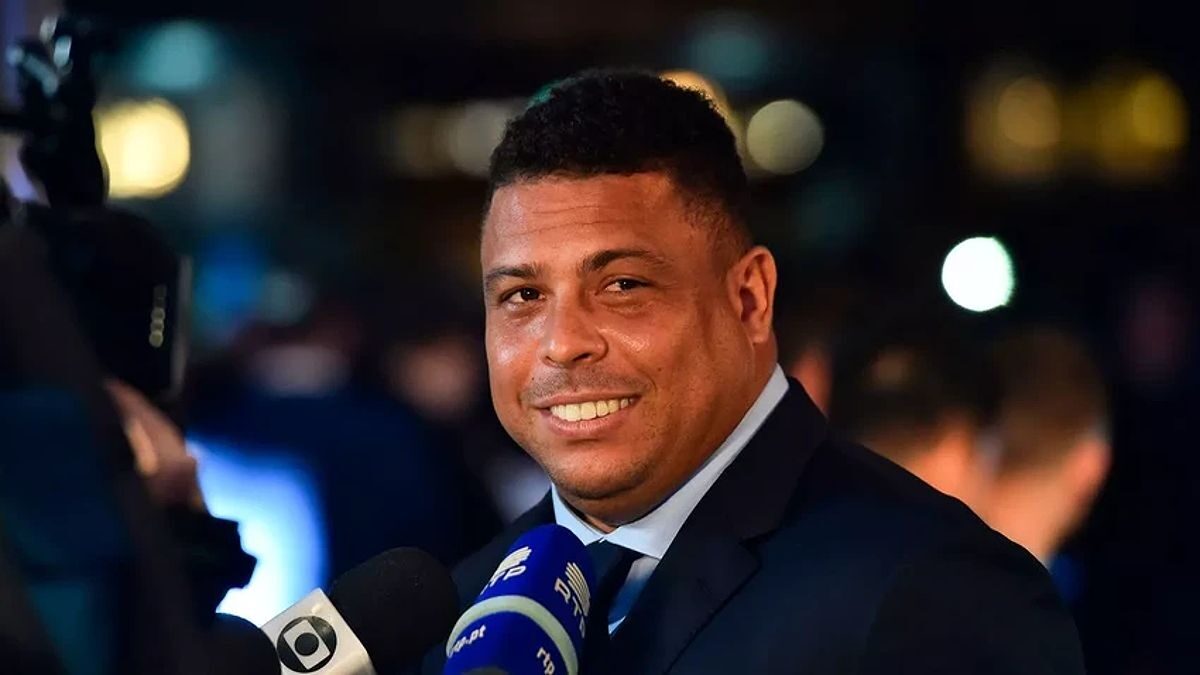 Ronaldo người Brazil đã chọn ra đội hình hay nhất lịch sử bóng đá thế giới