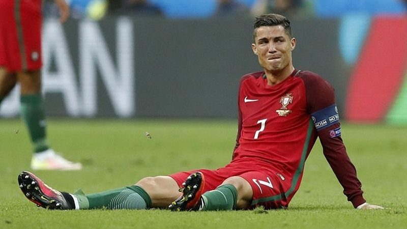 Ronaldo trong trận chung kết EURO 2016