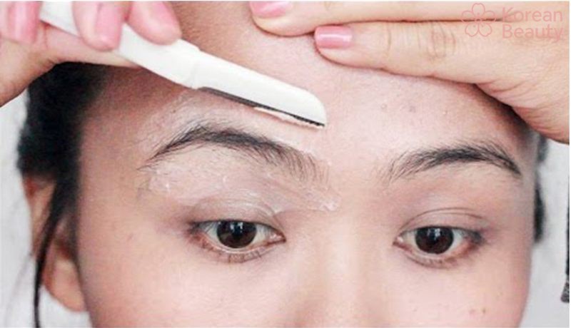 Những vấn đề hay gặp về các loại dao cạo chân mày