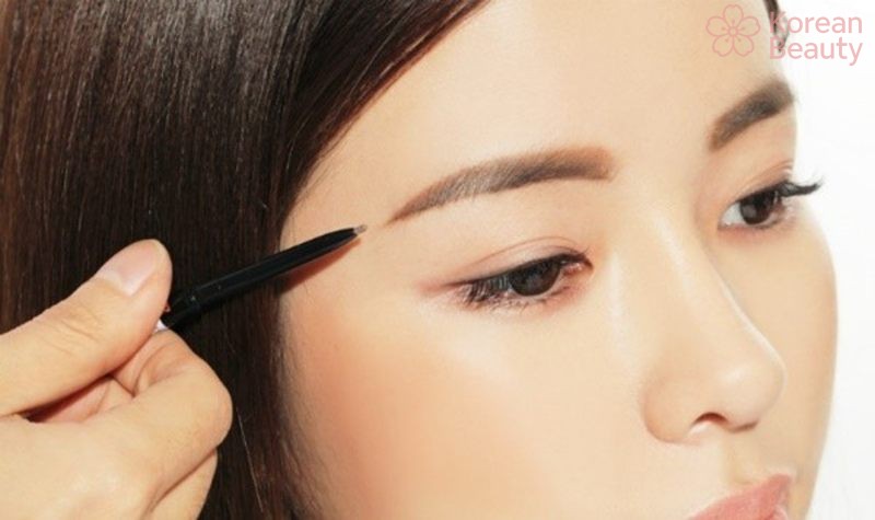 Những sai lầm thường gặp khi thực hiện tạo lông mày rồng